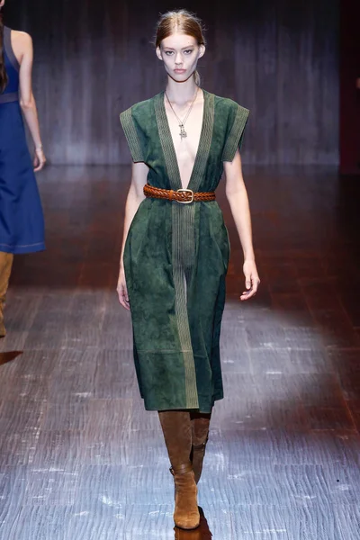 Look 34